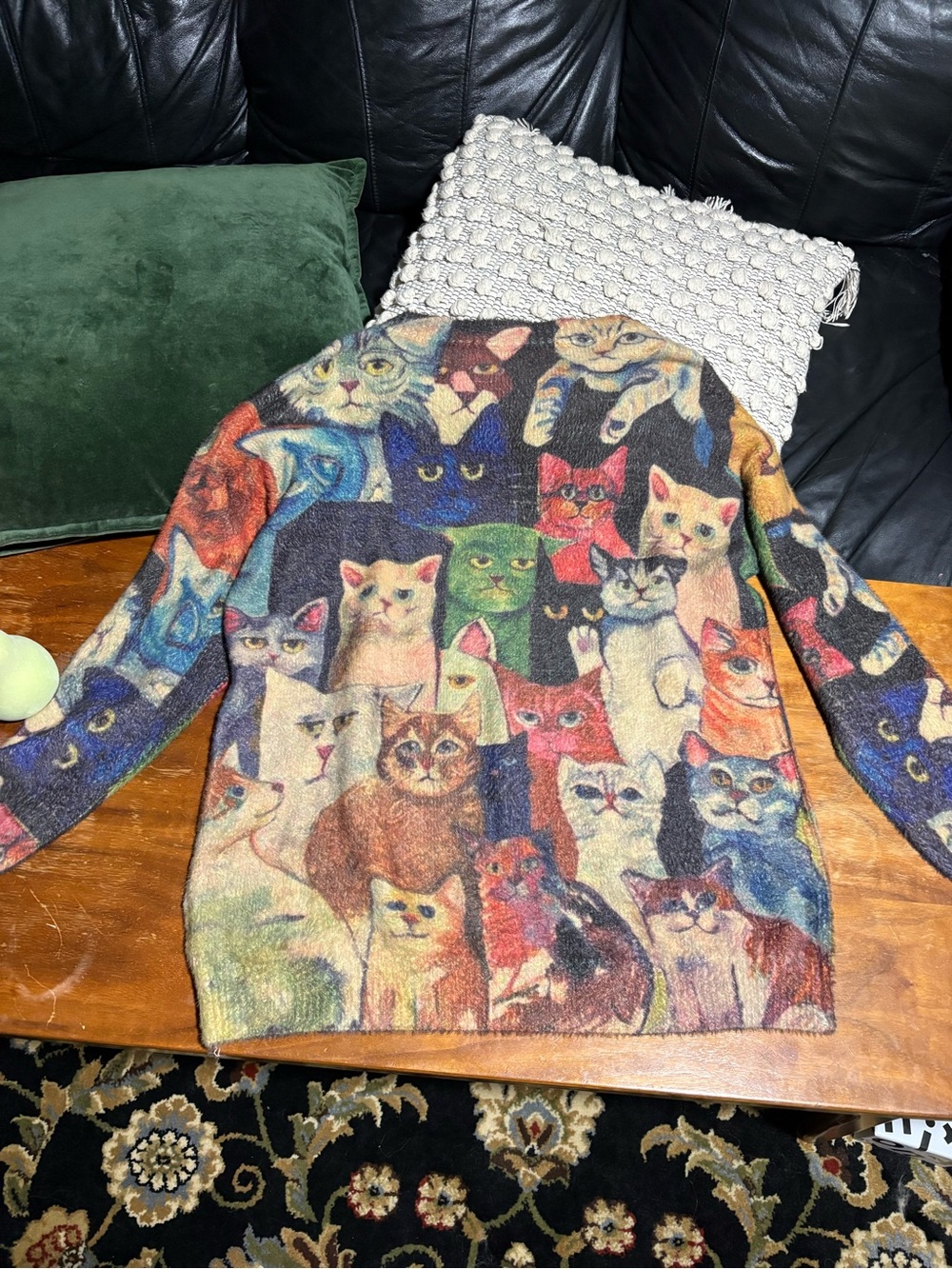 Oversized Cat Print Sweater Women’s Small Super Soft Cozy Plush Pullover